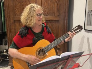 Heidrun Harms Lesung mit Gitarre